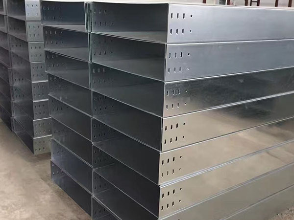 相机镜头花了av无码久久久精品免费，捕捉光影的艺术，却在模糊中找到了新视角