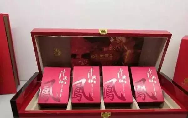 耽美动漫肉推荐——，那些深情与激情交织的视听盛宴